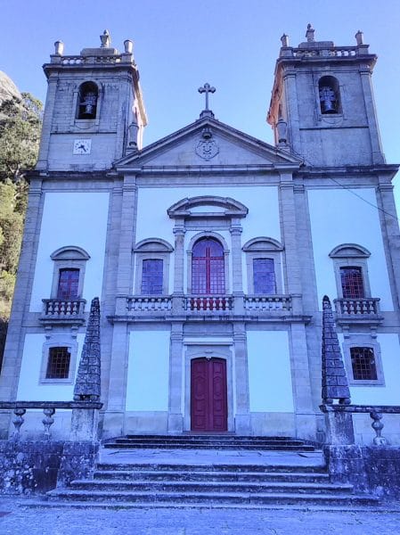 façade du sanctuaire Notre-Dame de Peneda